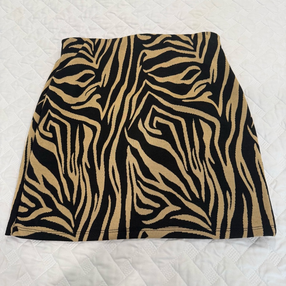Stradivarius Black and Tan Zebra Mini Skirt